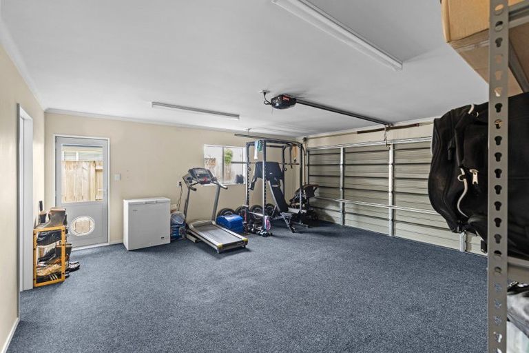 Photo of property in 33 Masefield Terrace, Kelvin Grove, Palmerston North, 4414