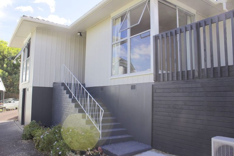 Photo of property in 1/114 Sycamore Drive, Sunnynook, Auckland, 0620