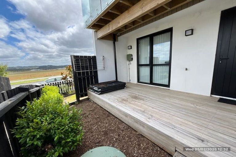 Photo of property in 2 Hinonga Loop, Silverdale, 0932