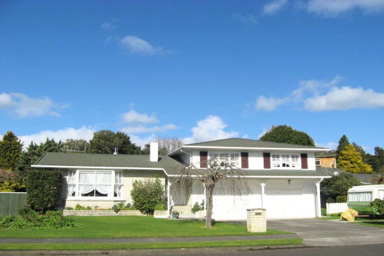 Photo of property in 1 Byrd Street, Levin, 5510