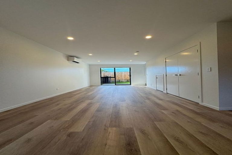 Photo of property in 2/25 Childs Avenue, Pukekohe, 2120