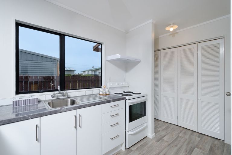 Photo of property in 5 Posa Avenue, Henderson, Auckland, 0612