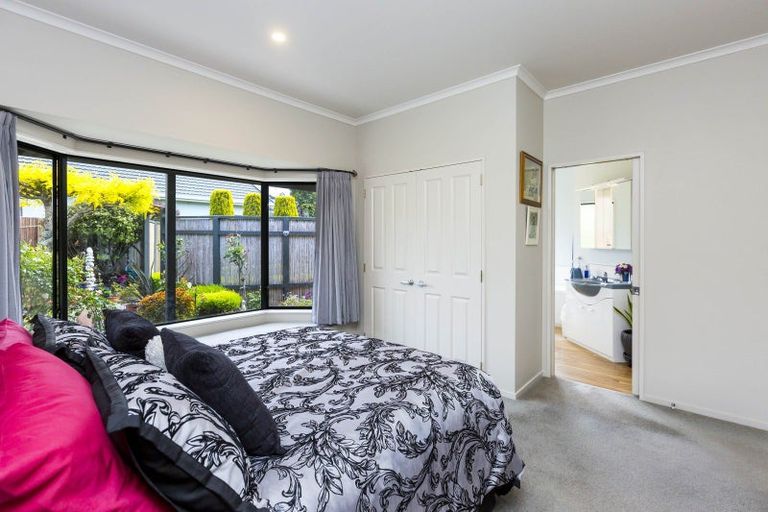 Photo of property in 11a Ormrod Grove, Riverstone Terraces, Upper Hutt, 5018