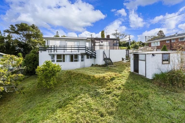 Photo of property in 70 Chivalry Road, Glenfield, Auckland, 0629
