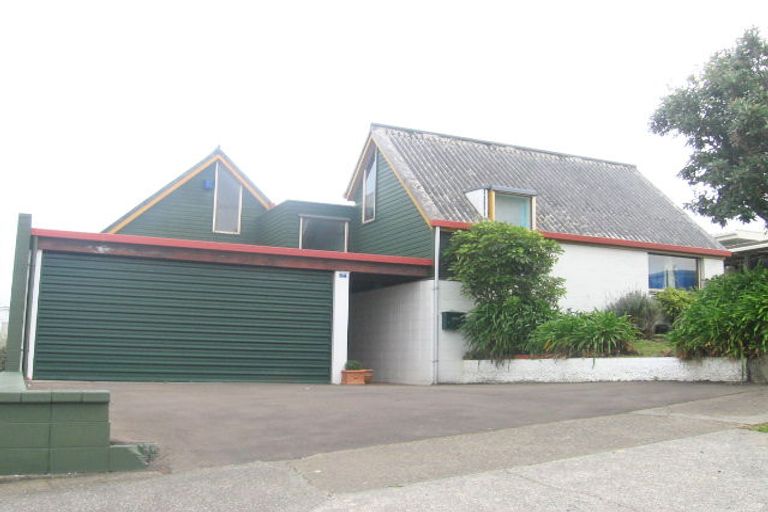Photo of property in 271 Dowse Drive, Maungaraki, Lower Hutt, 5010