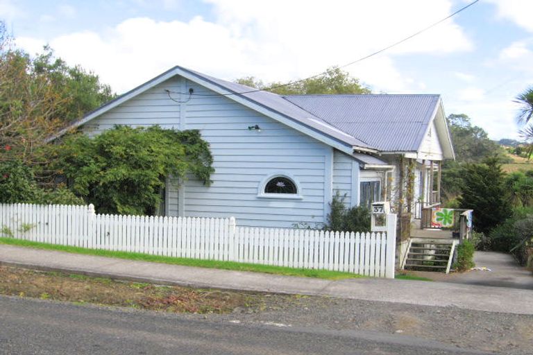 Photo of property in 37 Hetherington Road, Ranui, Auckland, 0612
