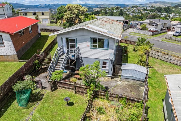Photo of property in 19 Sombrero View, Ascot Park, Porirua, 5024