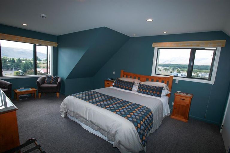 Photo of property in 12 Hamilton Drive, Lake Tekapo, 7999