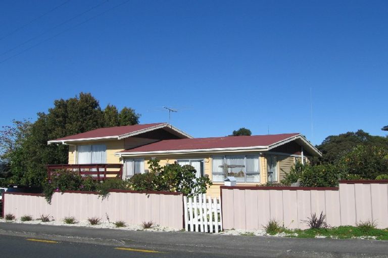 Photo of property in 28 Franklin Street, Opua, 0200