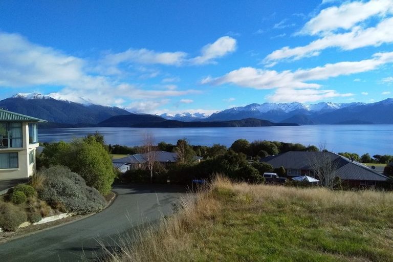 Photo of property in 19 Muriwai Drive, Manapouri, 9679