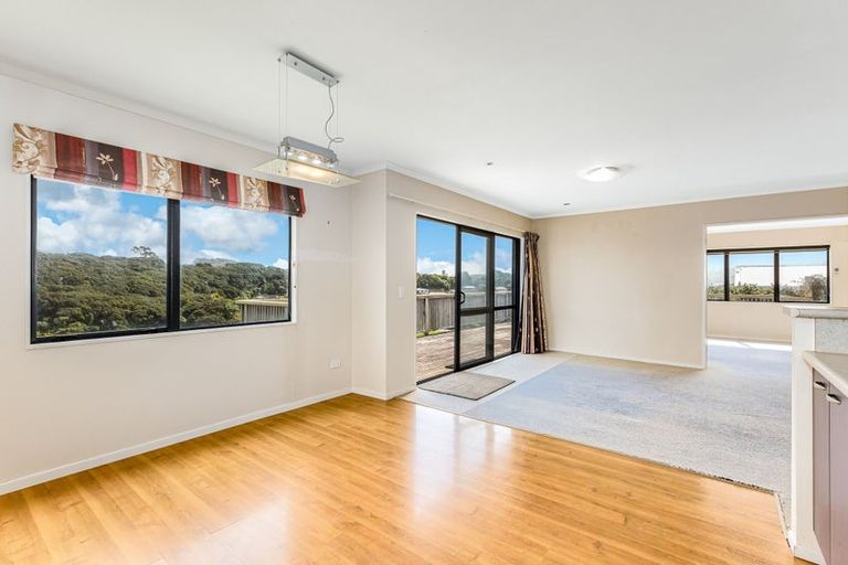 Photo of property in 92 Navigation Drive, Whitby, Porirua, 5024