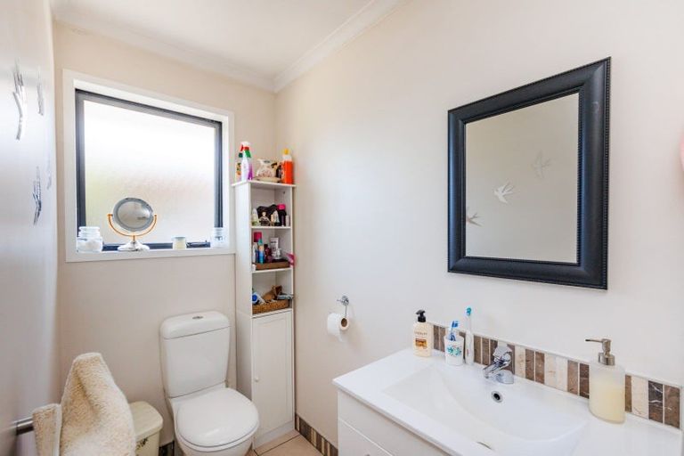 Photo of property in 15 Kentucky Way, Awapuni, Palmerston North, 4412