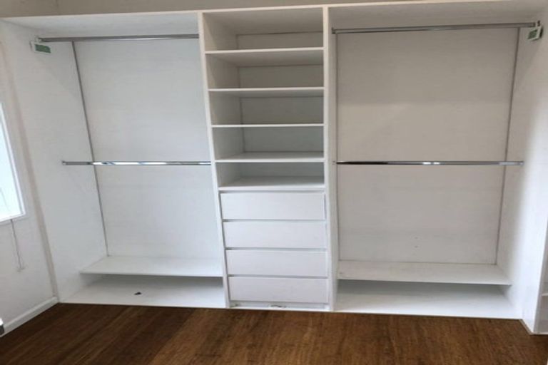 Photo of property in 14 Tiri View Place, Waiake, Auckland, 0630