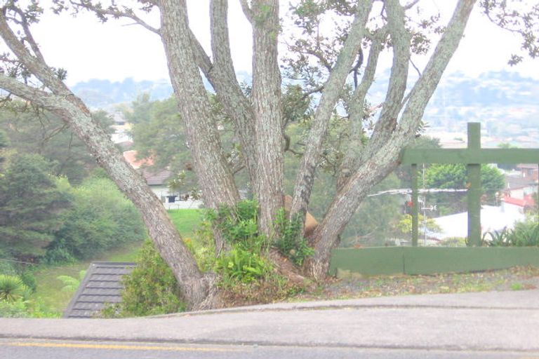 Photo of property in 327 Don Buck Road, Massey, Auckland, 0614