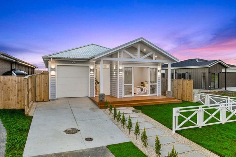 Photo of property in 113 Mutetai Road, Clarks Beach, 2122