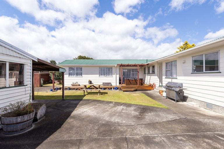 Photo of property in 6 Turakina Street, Westbrook, Palmerston North, 4412