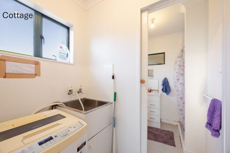 Photo of property in 18 Howard Road, Taradale, Napier, 4112