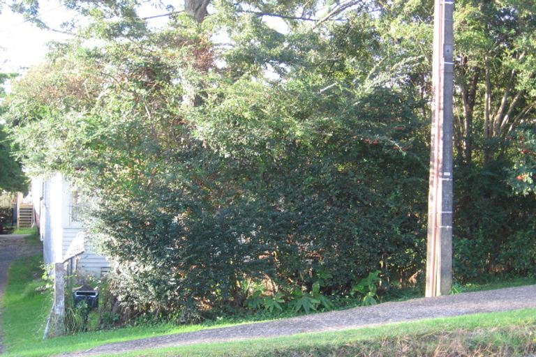 Photo of property in 1/14 Parrs Cross Road, Henderson, Auckland, 0612