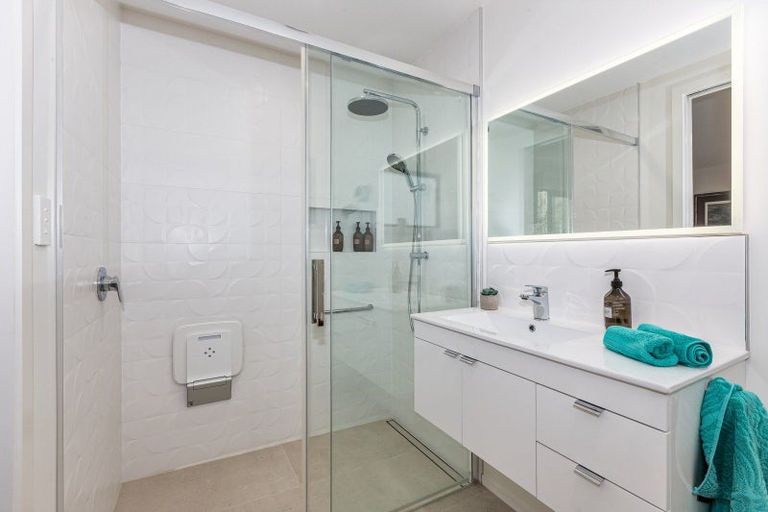 Photo of property in 80 Waipunahau Road, Waikanae, 5036