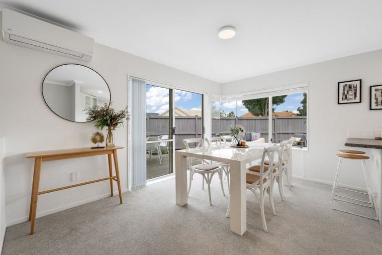 Photo of property in 19 Montecito Place, Golflands, Auckland, 2013