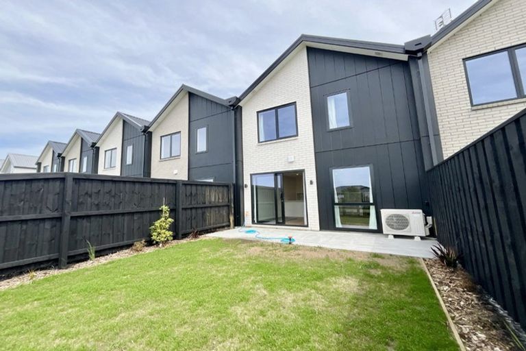 Photo of property in 2/28 Lady Isaac Drive, Rolleston, 7615