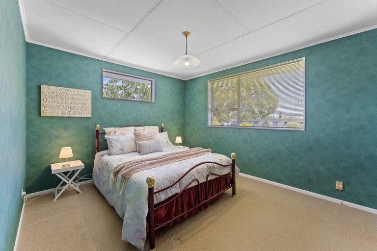 Photo of property in 8 Nevada Grove, Totara Park, Upper Hutt, 5018