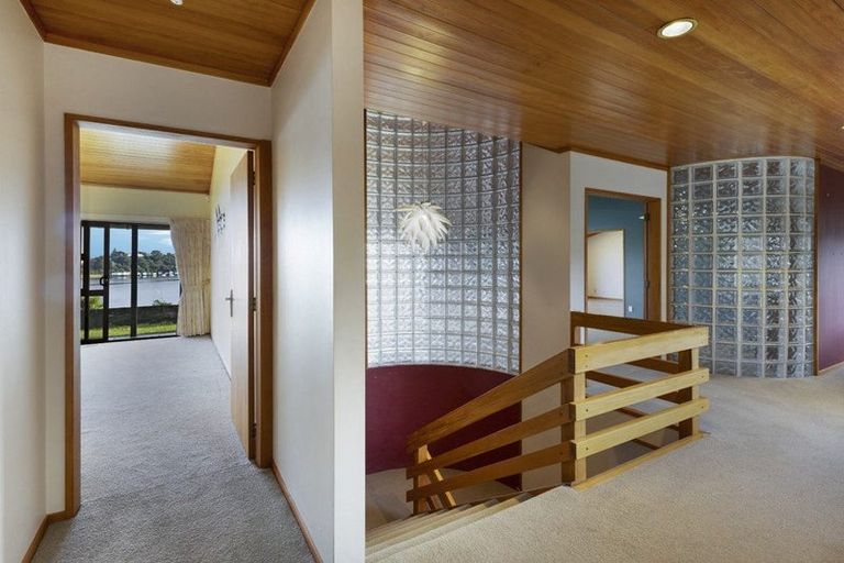 Photo of property in 16 Trevor Terrace, Paremata, Porirua, 5024