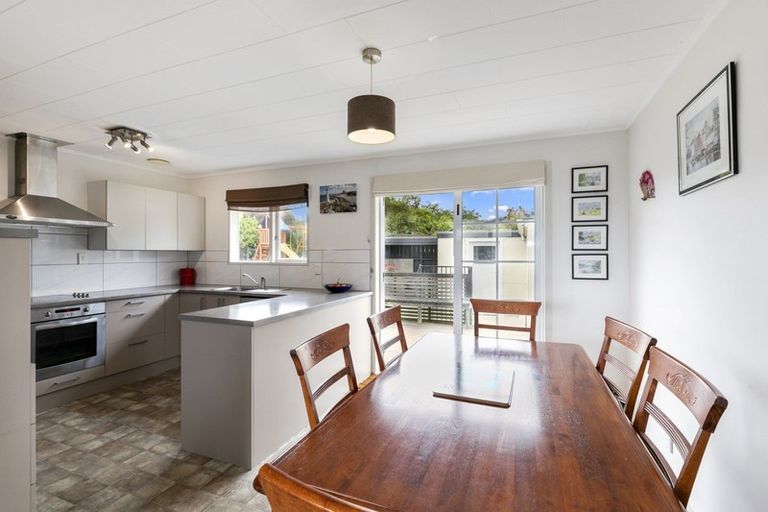 Photo of property in 16 Otira Grove, Kelson, Lower Hutt, 5010