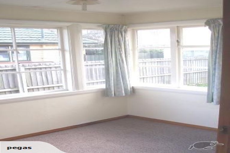 Photo of property in 9 Virgil Place, Northcote, Christchurch, 8052