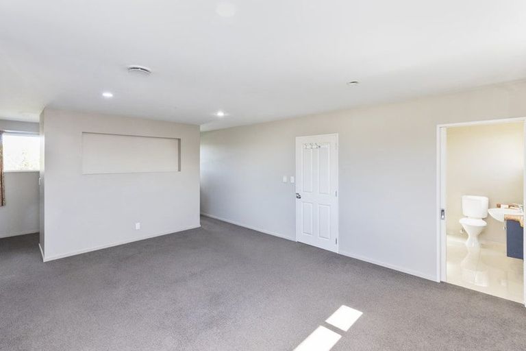 Photo of property in 56 Blue Gum Place, New Brighton, Christchurch, 8083