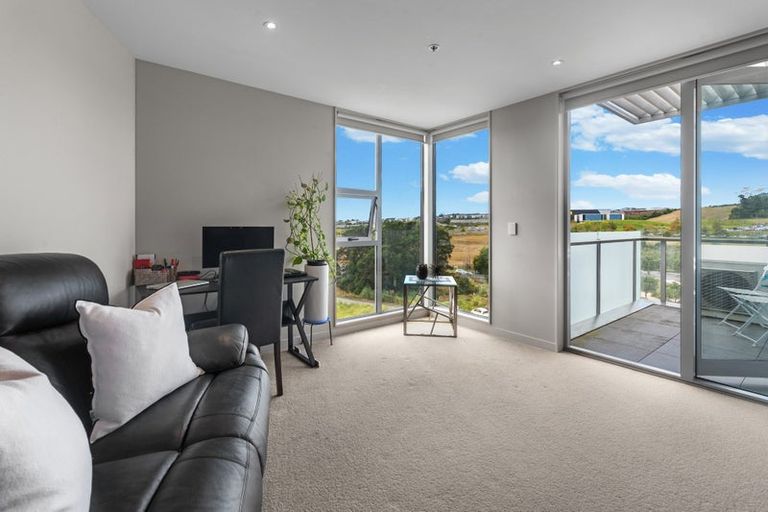 Photo of property in 503/3 Rose Garden Lane, Albany, Auckland, 0632