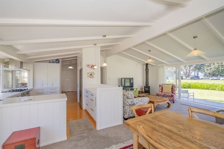 Photo of property in 65 Robinson Road, Whitianga, 3510