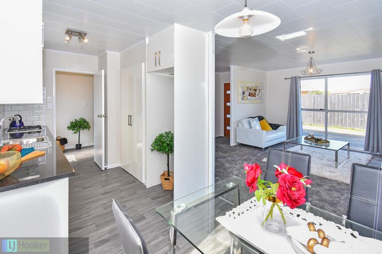 Photo of property in 10 Agar Place, Favona, Auckland, 2024