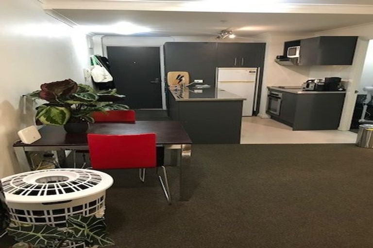 Photo of property in Monvie Apartments, 101/15 Holland Street, Te Aro, Wellington, 6011