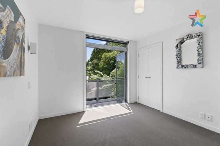 Photo of property in 2d Waitohu Road, York Bay, Lower Hutt, 5013