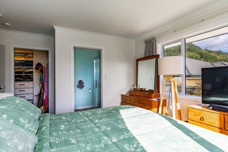 Photo of property in 4 Pukeko Place, Picton, 7220
