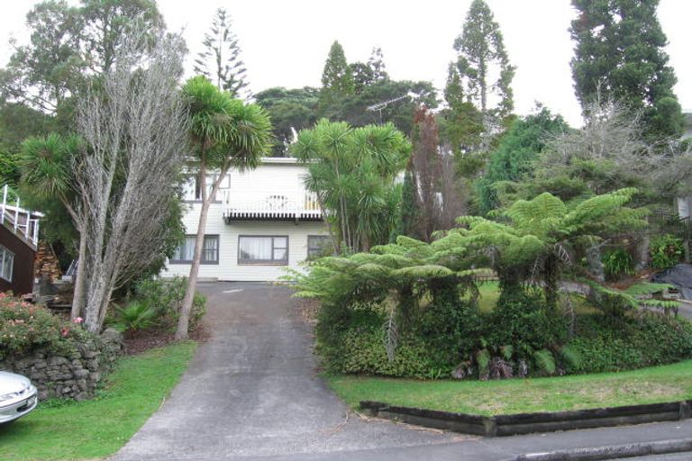 Photo of property in 90 Takahe Road, Titirangi, Auckland, 0604