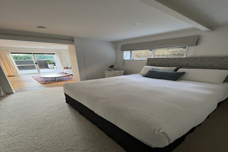 Photo of property in 1/50 La Trobe Street, Pakuranga Heights, Auckland, 2010