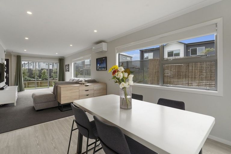 Photo of property in 10 Tieke Lane, Kenepuru, Porirua, 5022