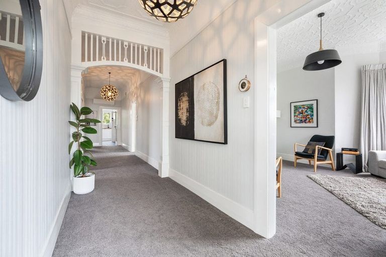 Photo of property in 72 Hargest Crescent, Saint Clair, Dunedin, 9012