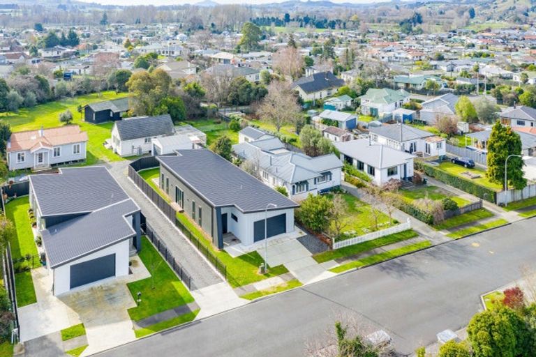 Photo of property in 8 Holyrood Terrace, Waipukurau, 4200