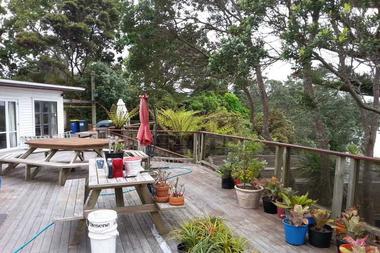 Photo of property in 23 Ferry Parade, Herald Island, Auckland, 0618