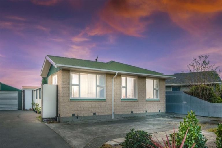 Photo of property in 3 Kathleen Crescent, Hornby, Christchurch, 8042