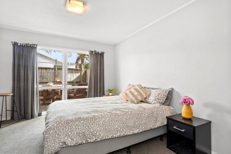 Photo of property in 2/230 Valley Road, Mount Maunganui, 3116