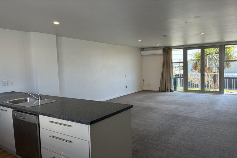 Photo of property in 2/44 Packe Street, Edgeware, Christchurch, 8013