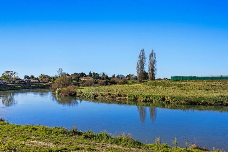 Photo of property in 81 College Road, Edgecumbe, 3120