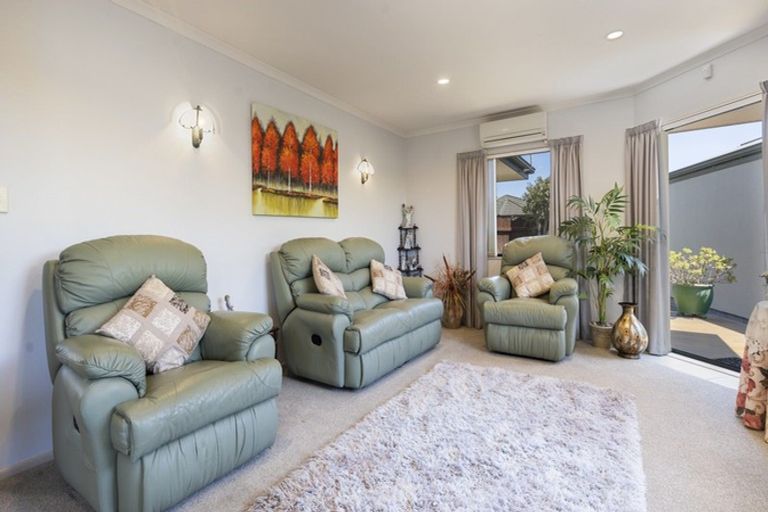 Photo of property in 6 Whalers Rise, Whalers Gate, New Plymouth, 4310