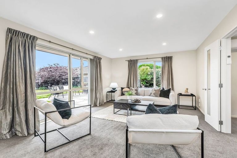 Photo of property in 10 Cyclamen Place, Aidanfield, Christchurch, 8025