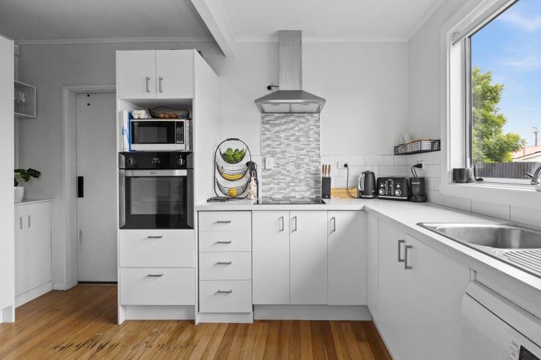 Photo of property in 11 Waterworth Avenue, Onekawa, Napier, 4110