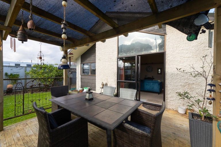 Photo of property in 700a Pioneer Highway, Takaro, Palmerston North, 4412